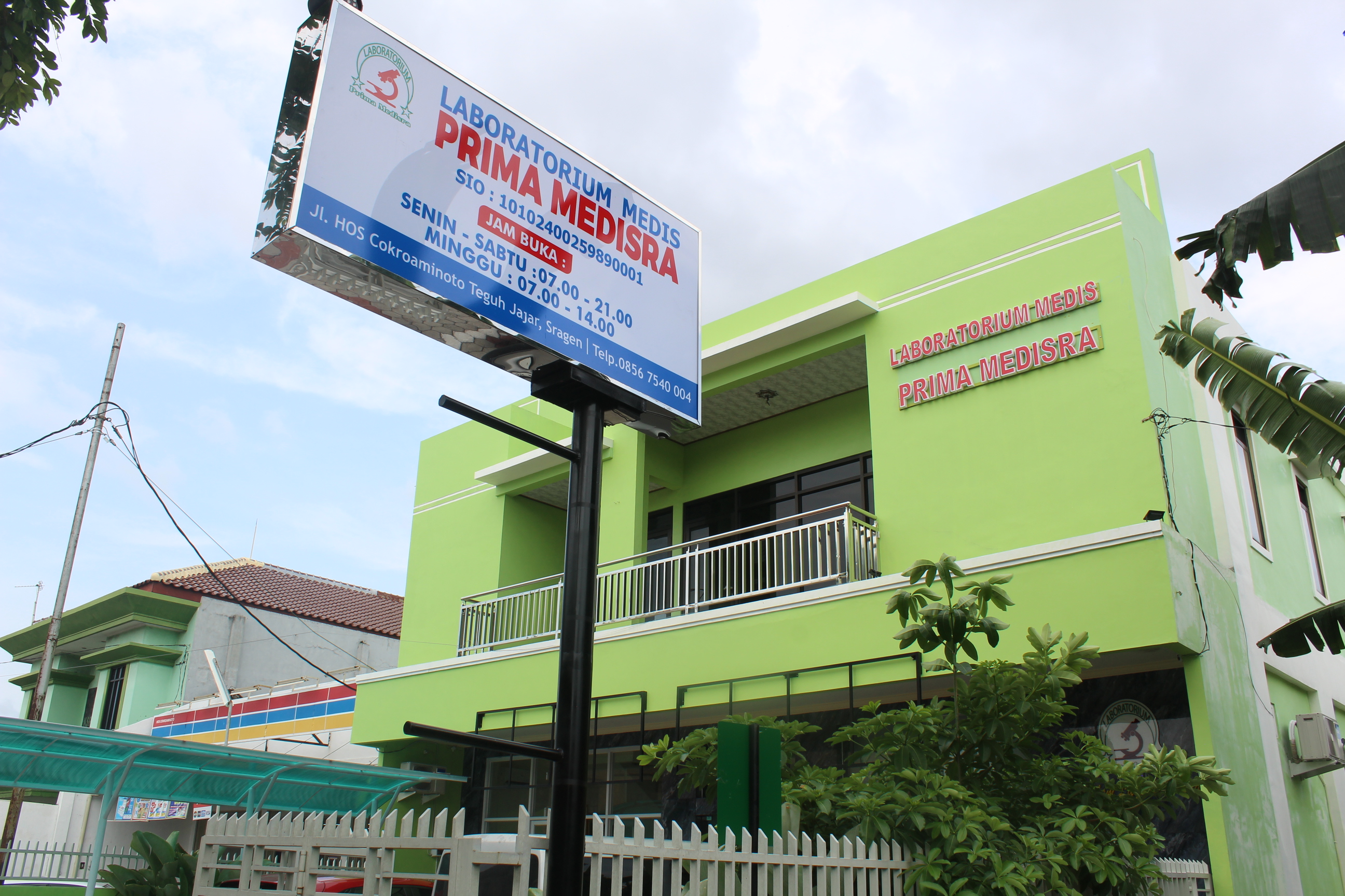 Latar Belakang Laboratorium